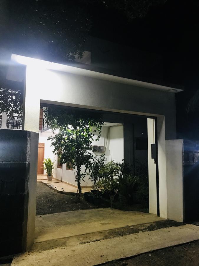 Emarald Holiday Homes Anuradhapura Luaran gambar